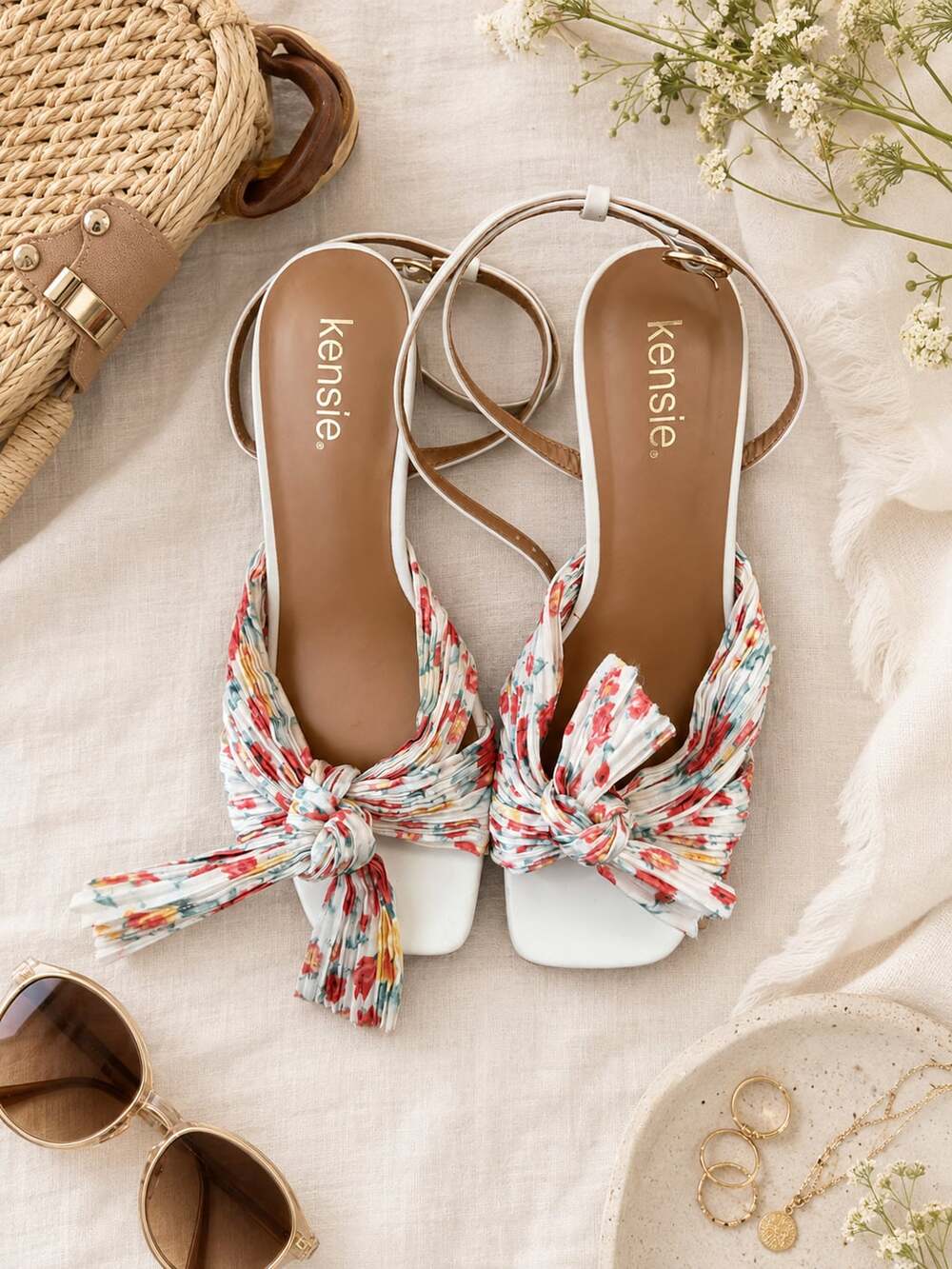 Kensie Floral Pleated Bow Block Heels Sz 9 - worn once